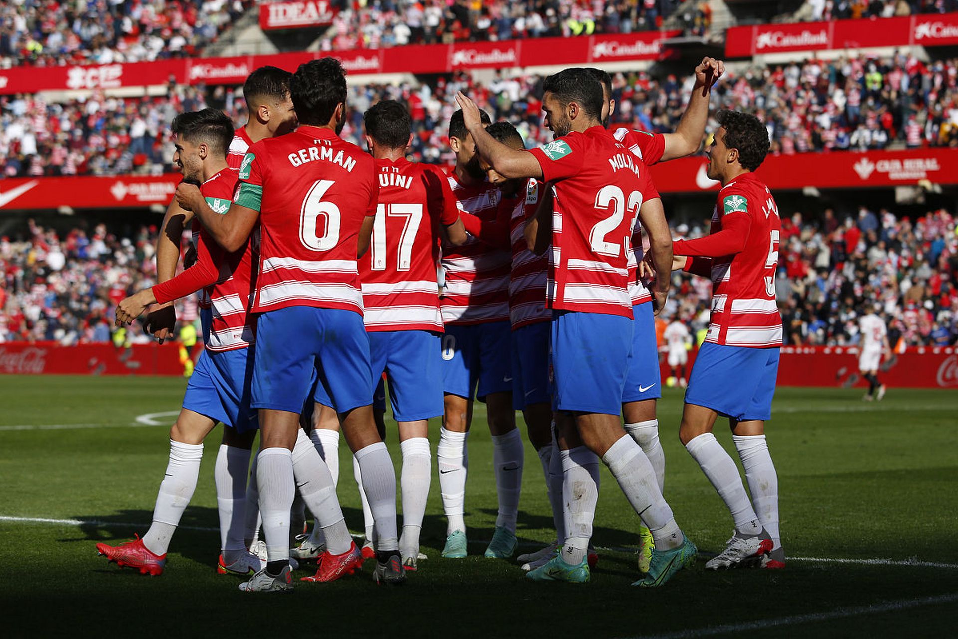 比利亚雷亚尔主场力克对手，夺得三分(比利亚雷亚尔主场力克对手,夺得三分球)